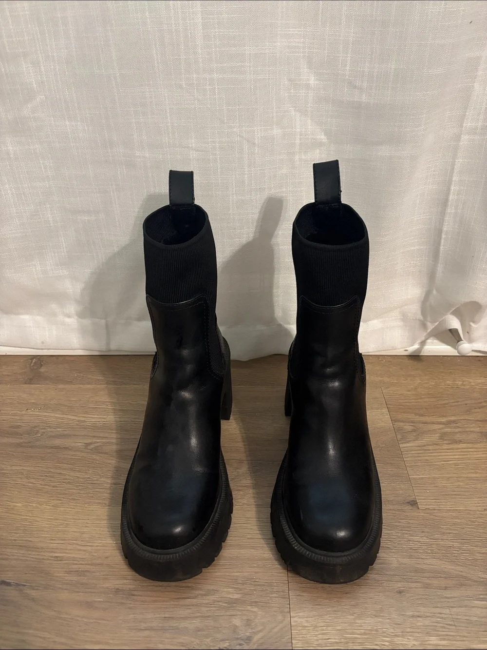 Mango - Black womens Chelsea Boot with Elastic Ankle